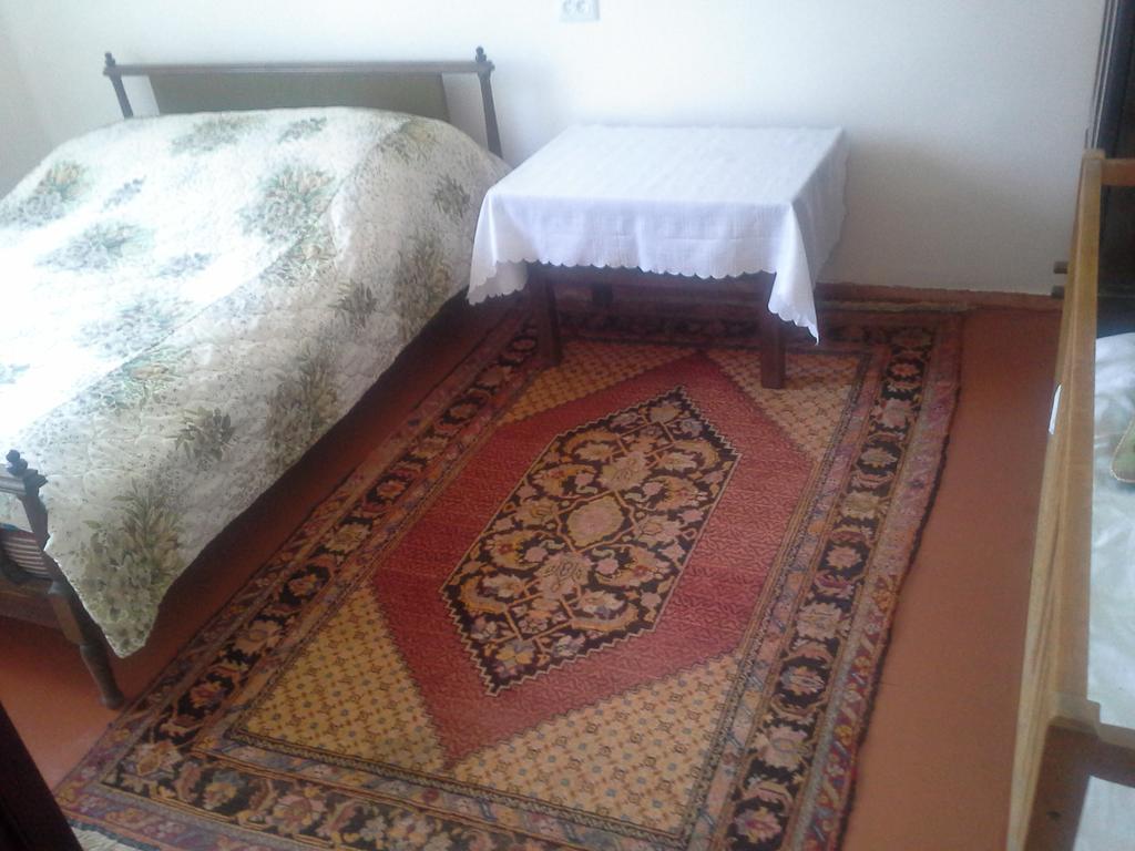 Spandaryan House Yeghegnadzor Bilik gambar