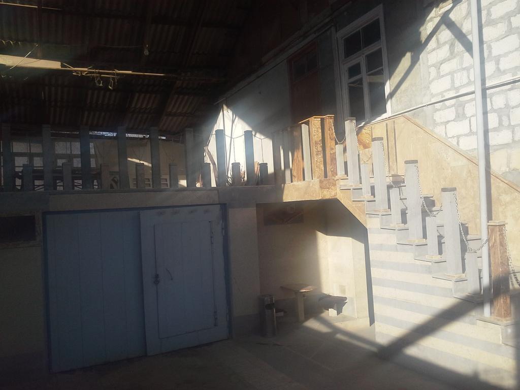 Spandaryan House Yeghegnadzor Bilik gambar
